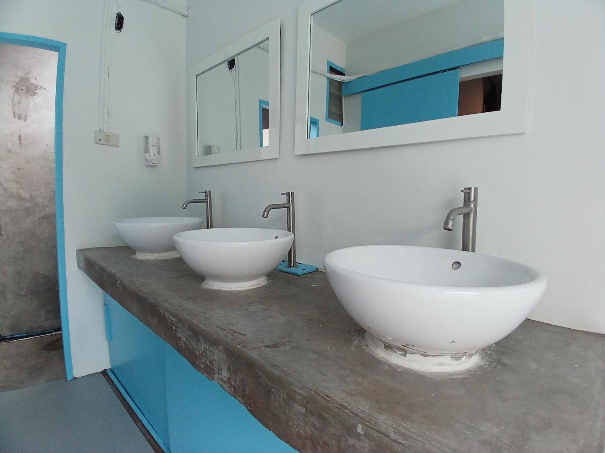The Hangout Hostel Ao Nang 외부 사진