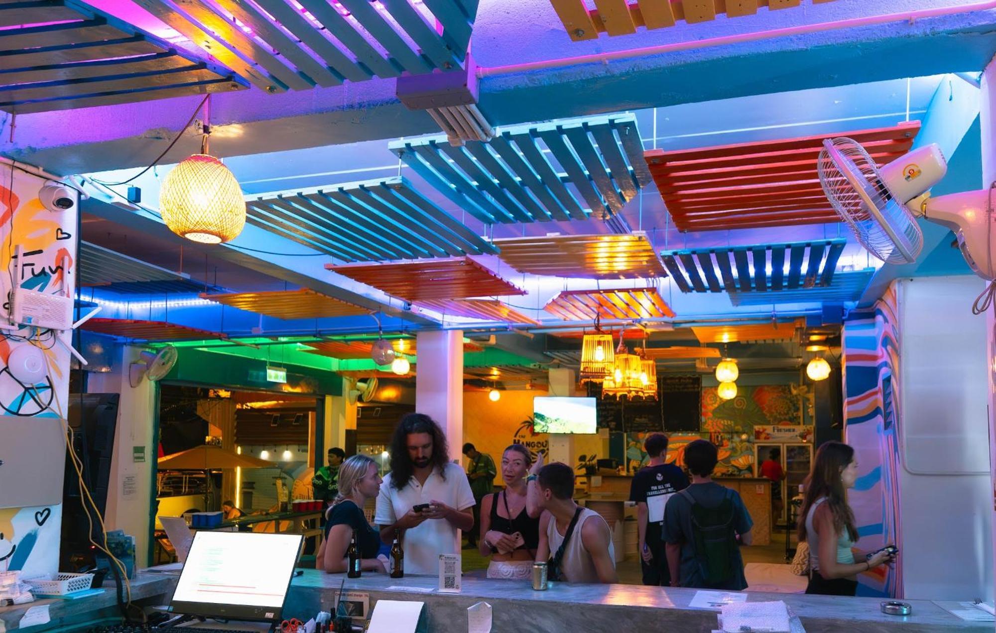 The Hangout Hostel Ao Nang 외부 사진