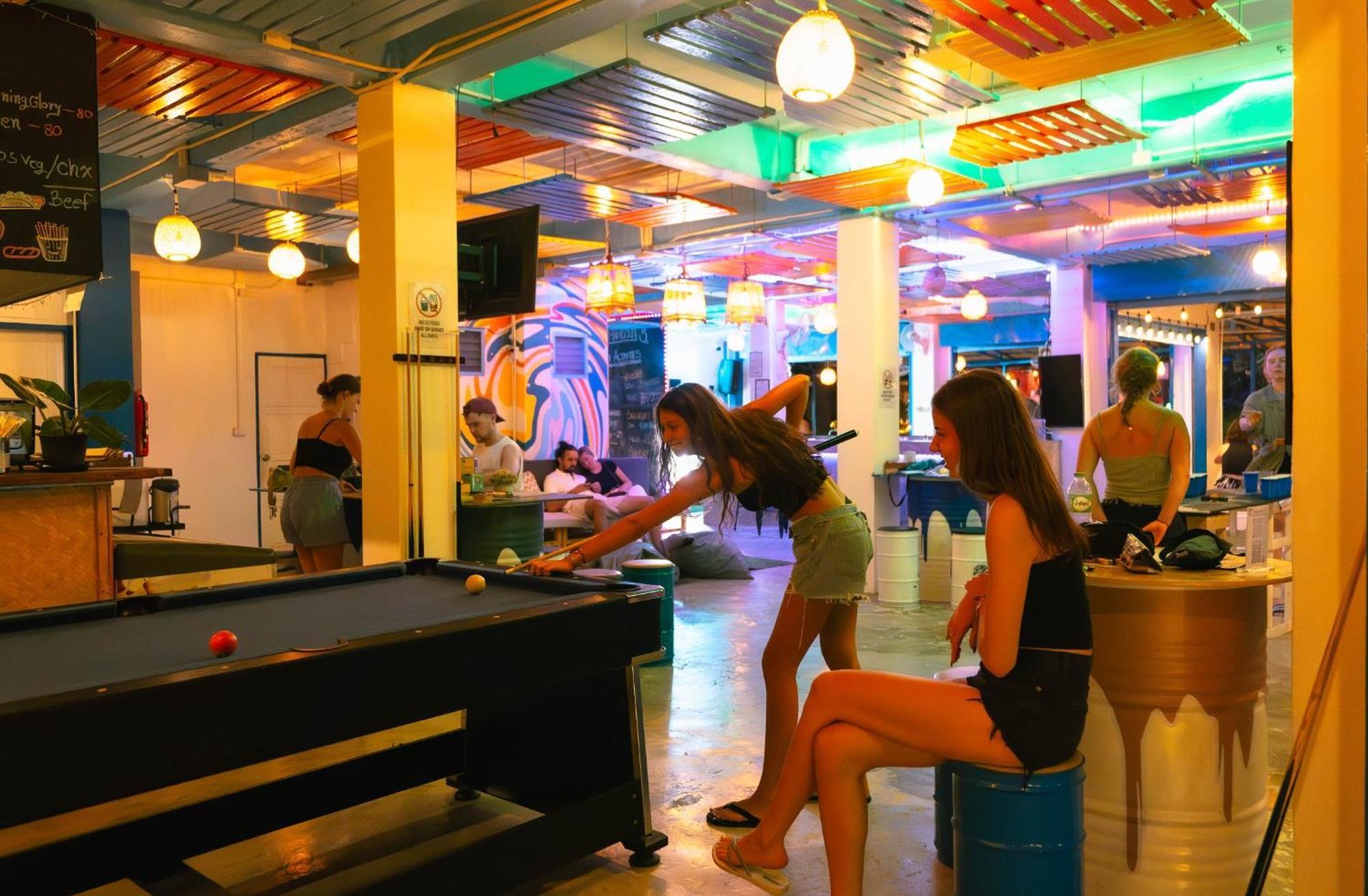 The Hangout Hostel Ao Nang 외부 사진